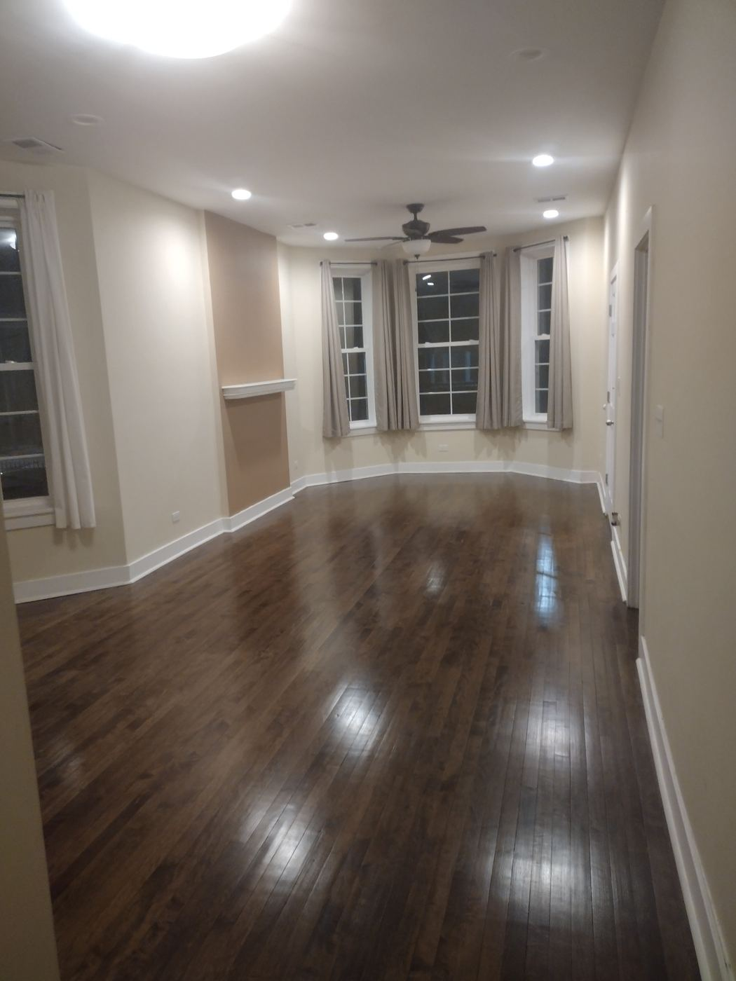 Empty living room after move-out cleaning