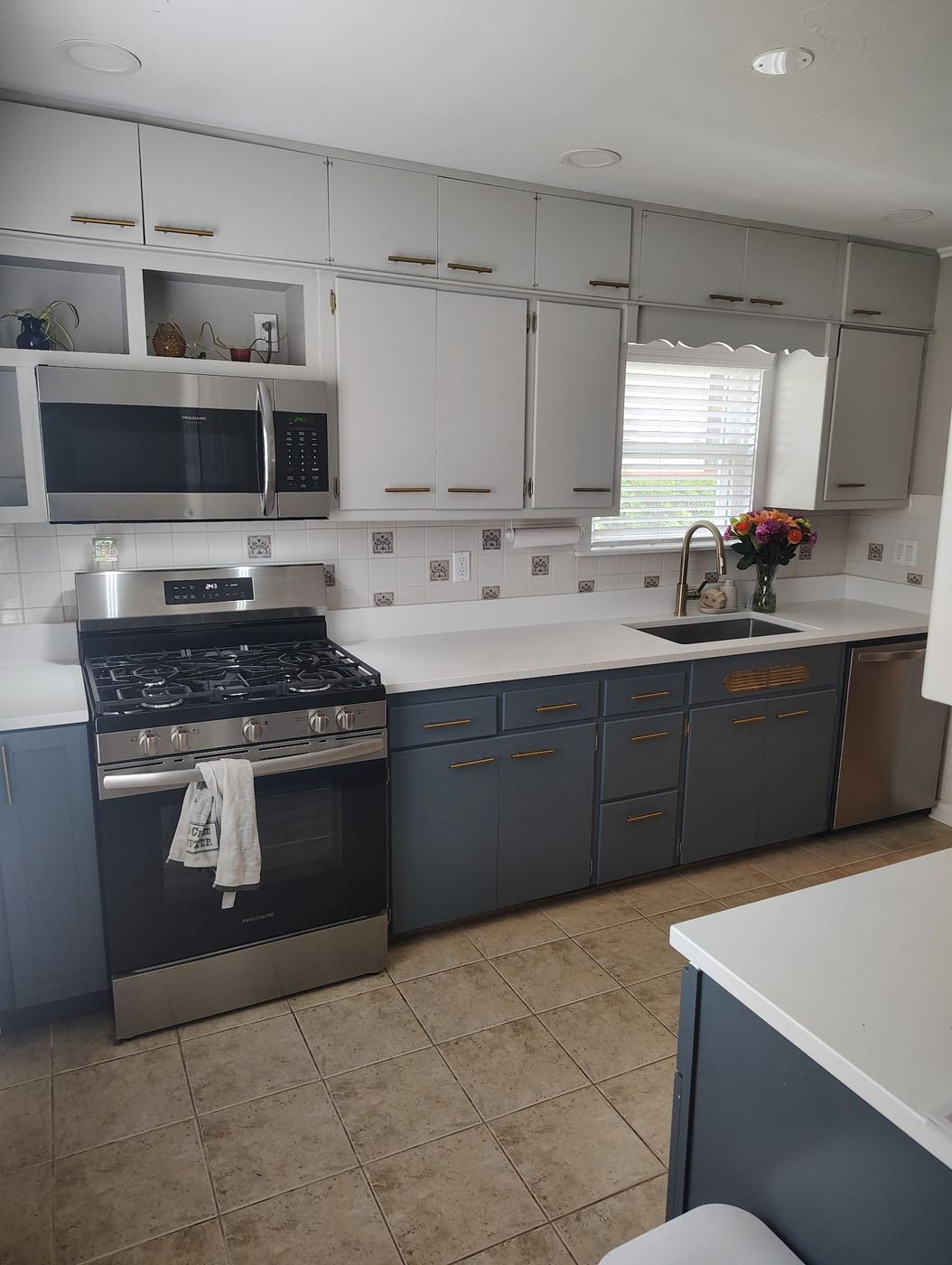 Clean kitchen prepared for real estate listing photos
